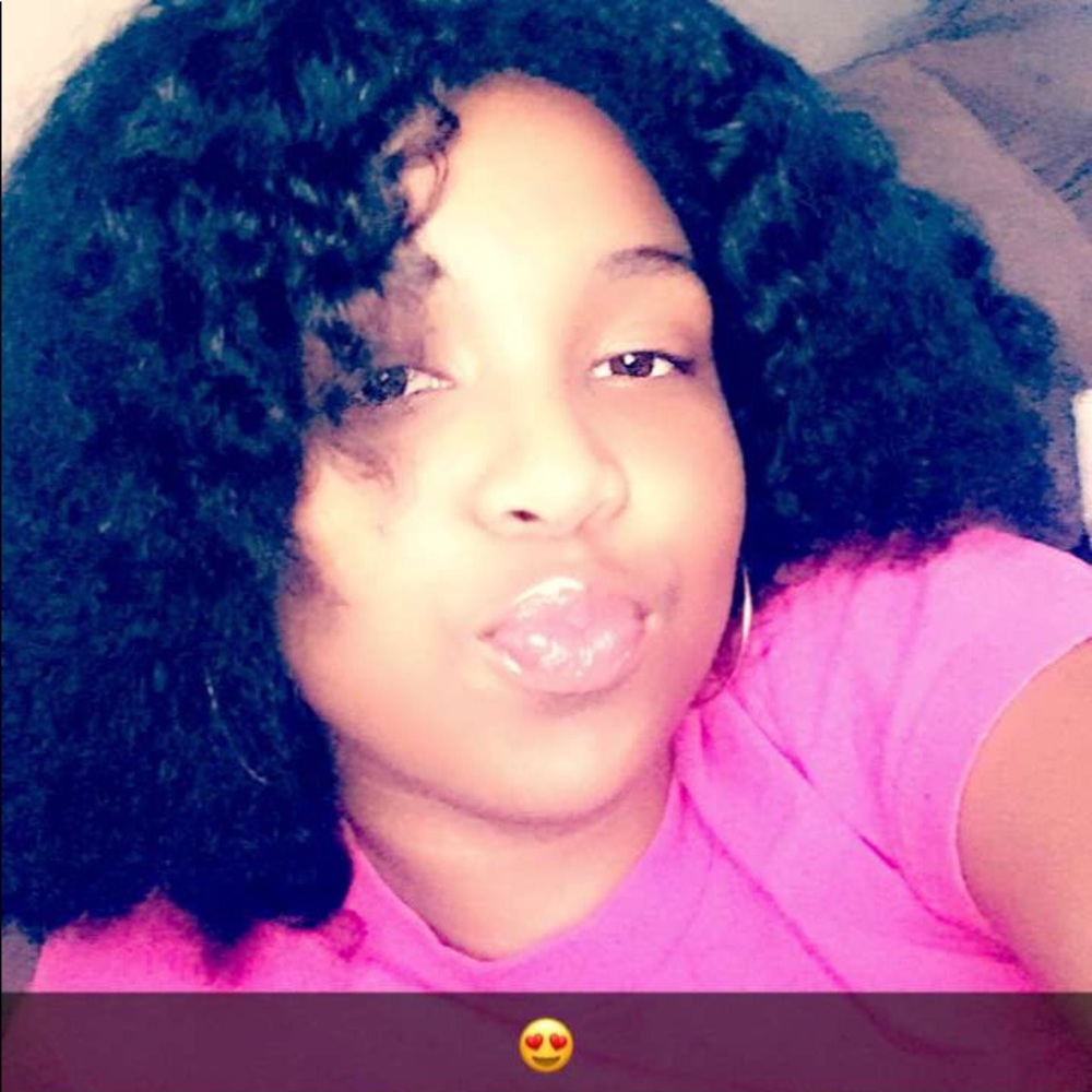 Meet your Posher, Alyssia